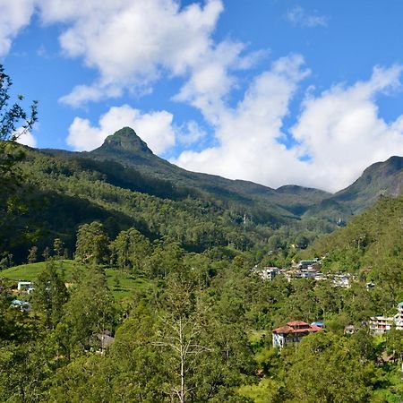 Blue Sky Hotel Nallathanniya Bagian luar foto