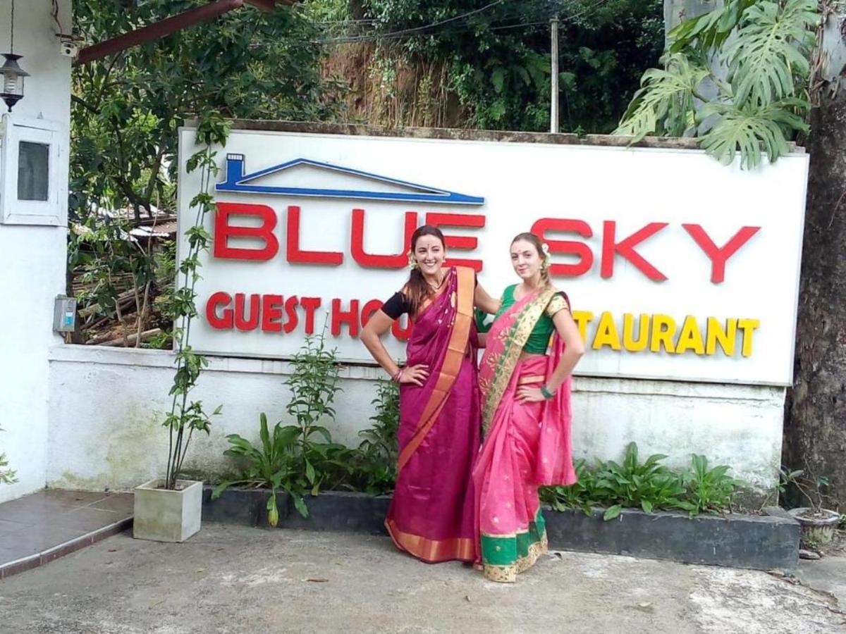 Blue Sky Hotel Nallathanniya Bagian luar foto